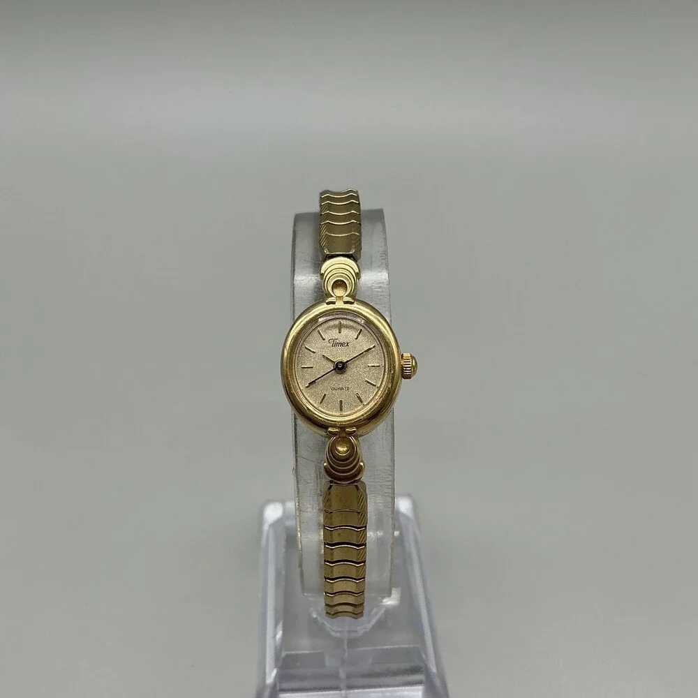 Vintage Timex Womens Watch 17mm Champagne Dial Gold Tone Expansion New Battery